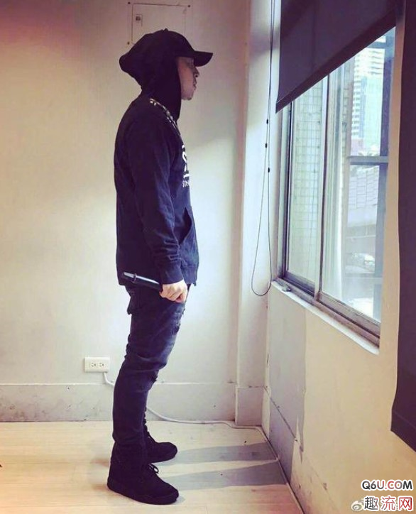 “球鞋控”潘玮柏上脚过哪些神级球鞋 潘玮柏最喜欢的球鞋是哪一款