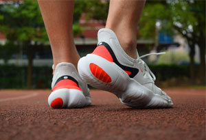 Nike Free RN 5.0跑步测评 Nike Free RN 5.0适合脚宽的人吗